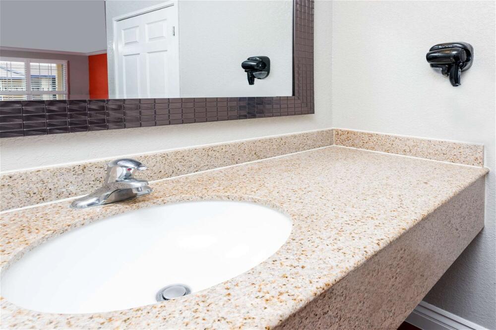 Foto del baño de Casa Blanca Hotel &amp;amp; Suites Orange