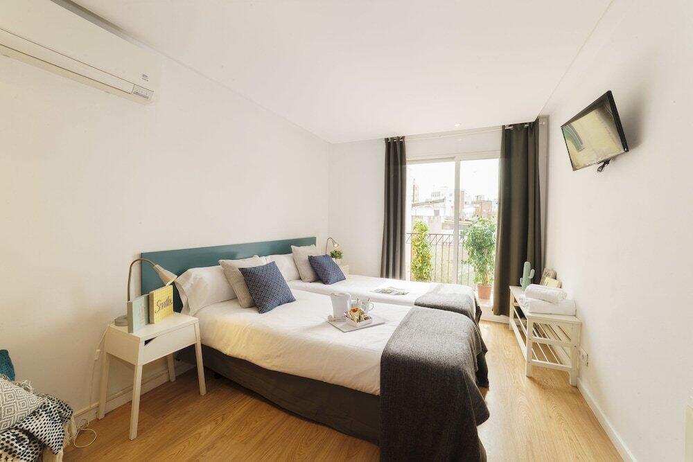 Foto de una habitación de Hotel House by Pillow