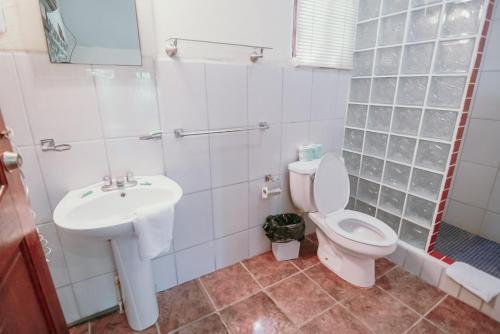 Foto del baño de Hotel Tres Banderas