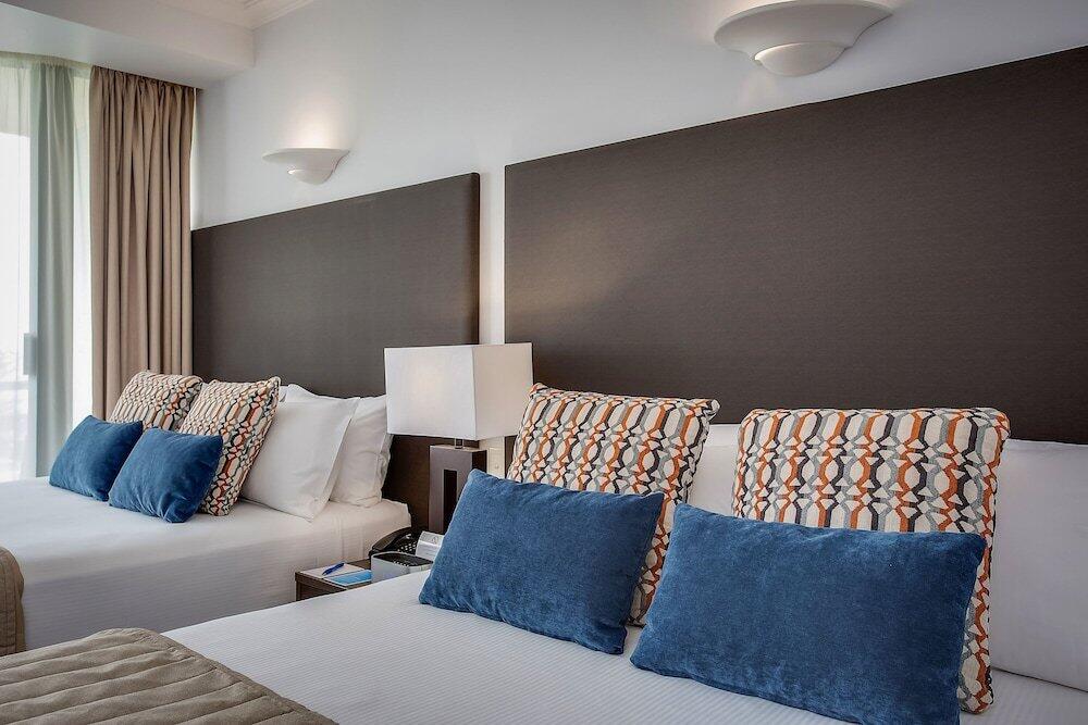 Foto de una habitación de Mantra Legends Hotel