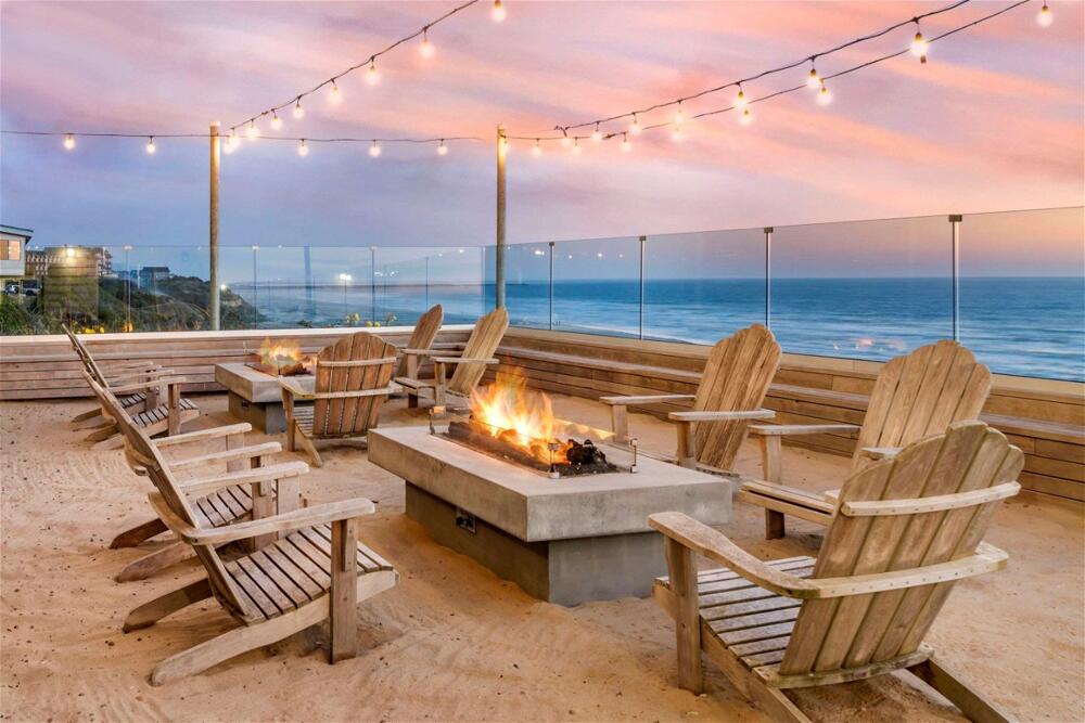 Foto de las zonas nobles de Elizabeth Oceanfront Suites, Ascend Hotel Collection