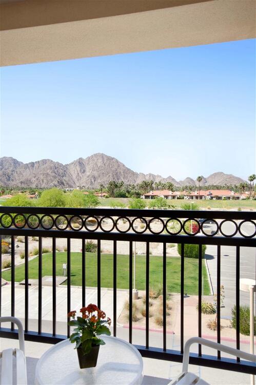 Foto del entorno de Embassy Suites La Quinta Hotel &amp;amp; Spa