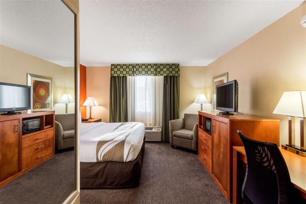 Foto de una habitación de Hotel Comfort Inn &amp;amp; Suites Nashville Downtown - Stadium