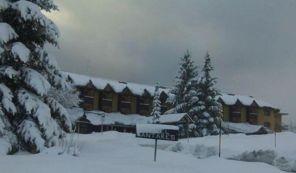 Foto del exterior de HOTEL ANTARES