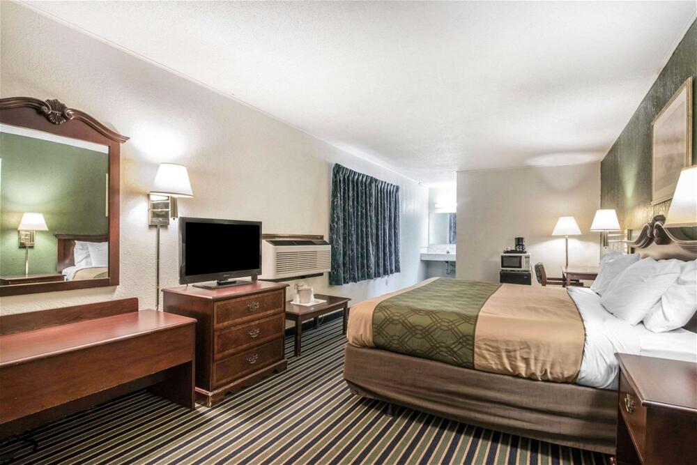 Foto de una habitación de Motel Econo Lodge Brattleboro