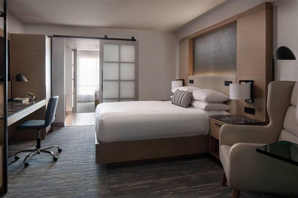 Foto de una habitación de Vancouver Airport Marriott Hotel