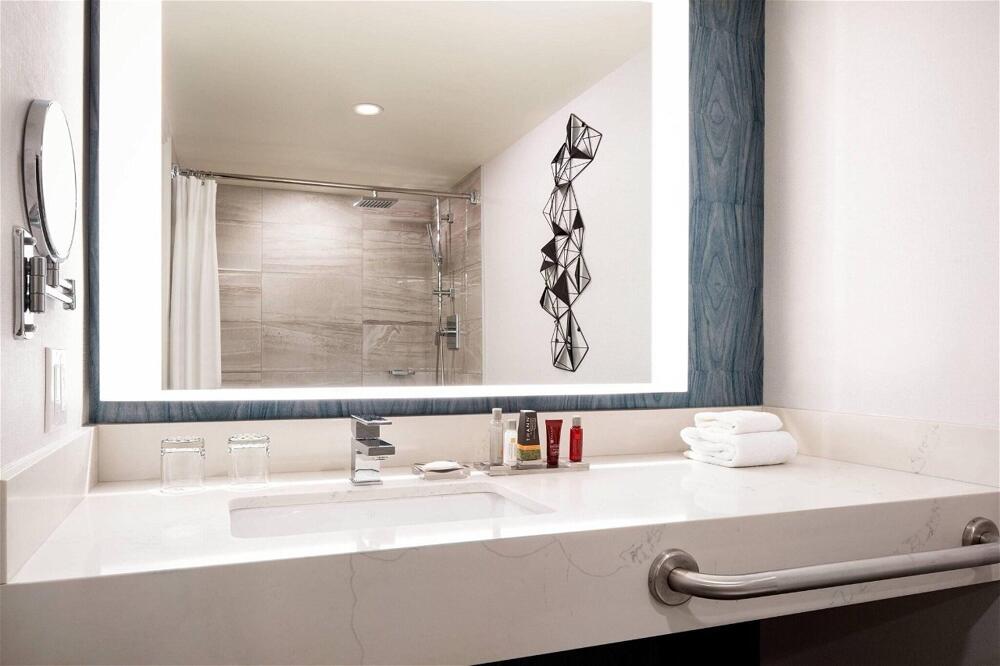Foto del baño de Vancouver Airport Marriott Hotel
