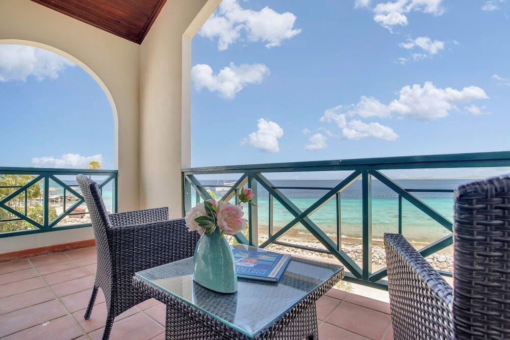 Foto de una habitación de Complejo Van der Valk Plaza Beach &amp;amp; Dive Resort Bonaire