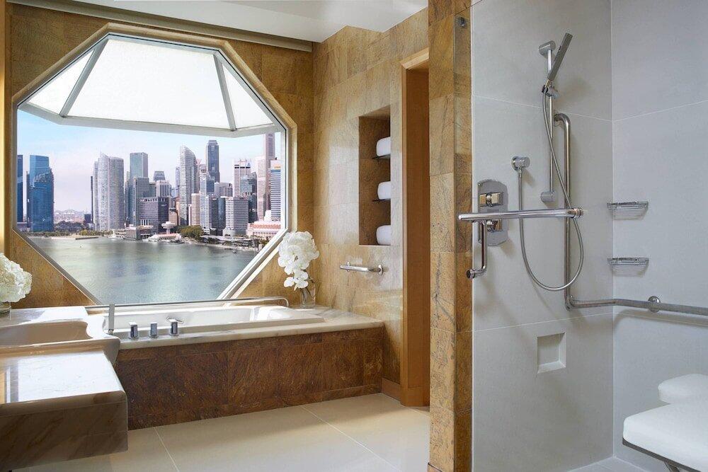 Foto del baño de Hotel The Ritz-Carlton, Millenia Singapore (SG Clean)