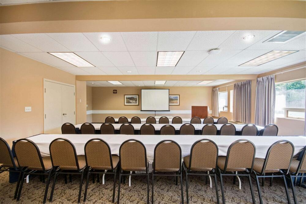 Foto de los servicios de Hotel Comfort Inn &amp;amp; Suites