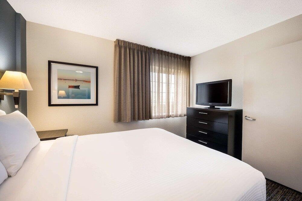 Foto de una habitación de Hotel Sonesta Simply Suites Detroit Ann Arbor