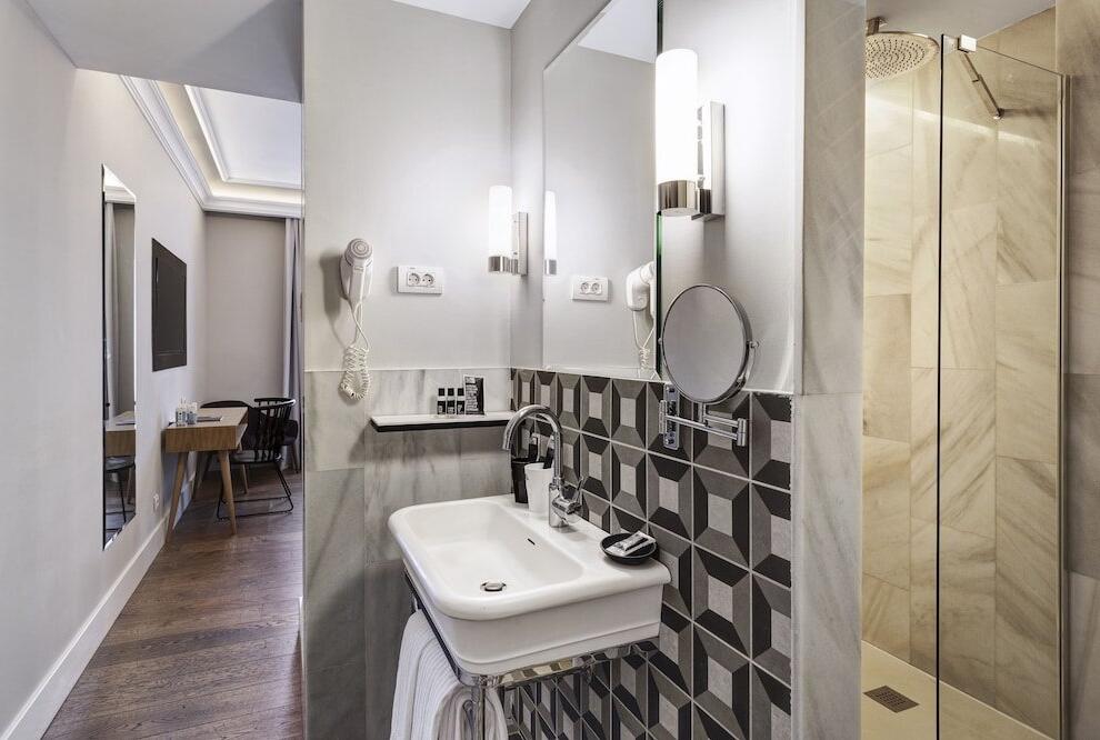 Foto del baño de Hotel One Shot Recoletos 04