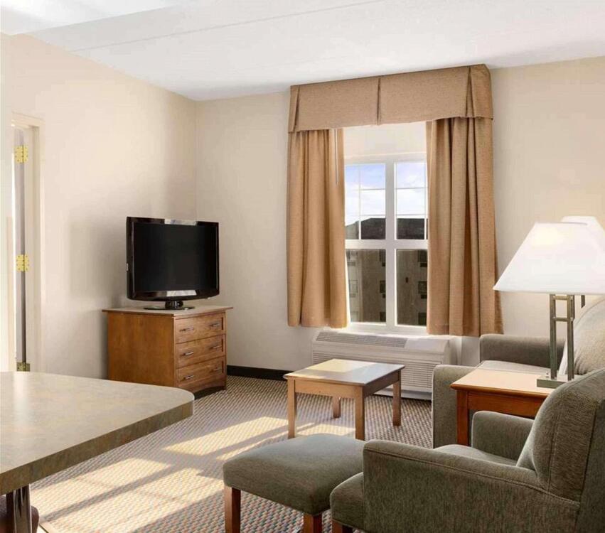 Foto general de Hotel Hampton Inn &amp;amp; Suites Providence/Warwick-Airport