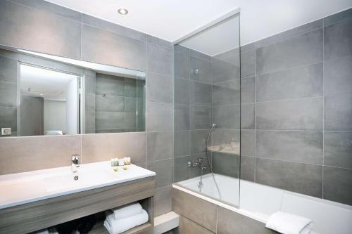 Foto del baño de Best Western Linko Hotel