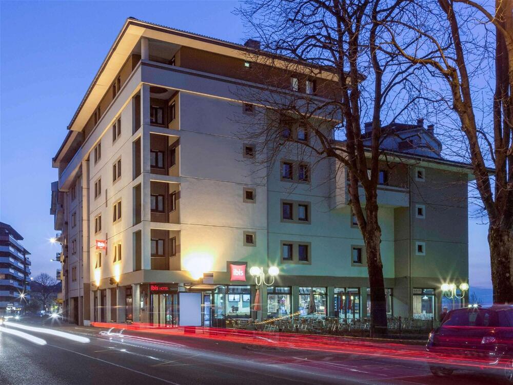 Foto del exterior de Hotel ibis Thonon Centre