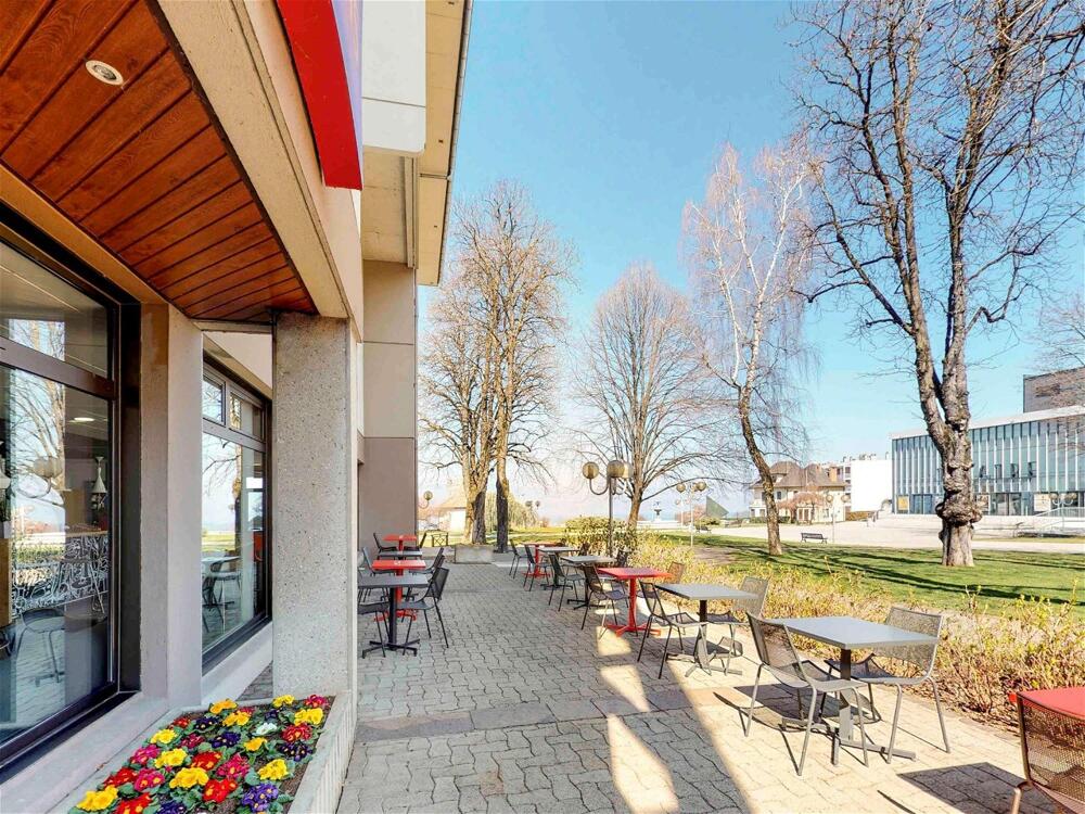 Foto del exterior de Hotel ibis Thonon Centre