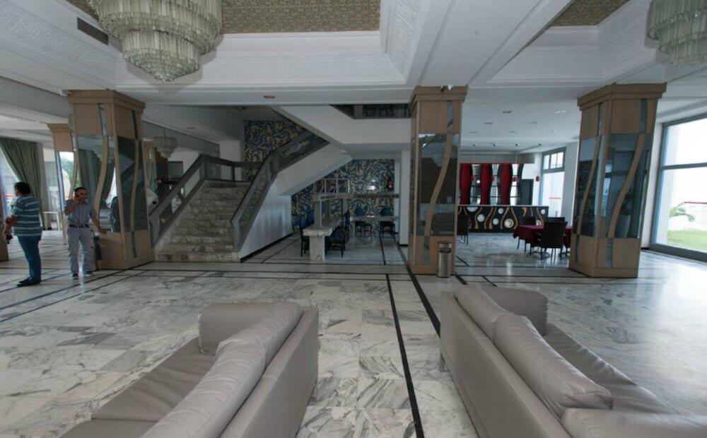 Foto de las zonas nobles de Hotel Les Pyramides