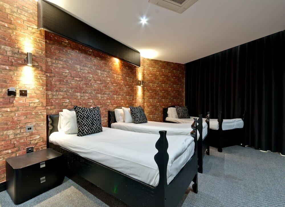 Room – Printworks Hotel