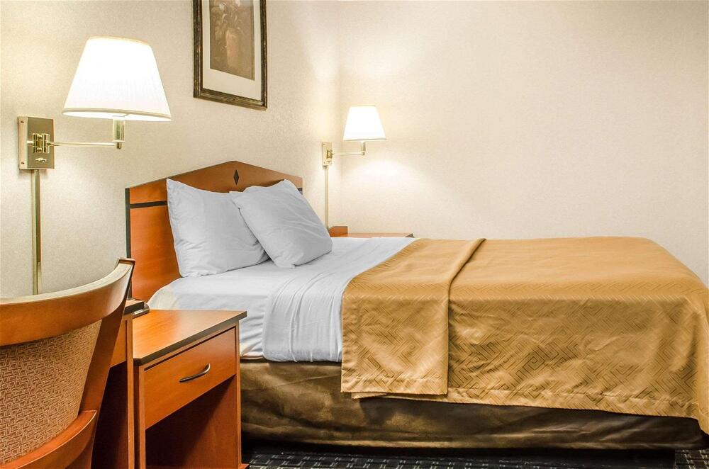 Foto de una habitación de Hotel Rodeway Inn State College - near University