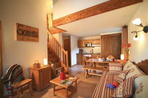 Foto de una habitación de Camping Lagrange Vacances Les Fermes de Samoëns
