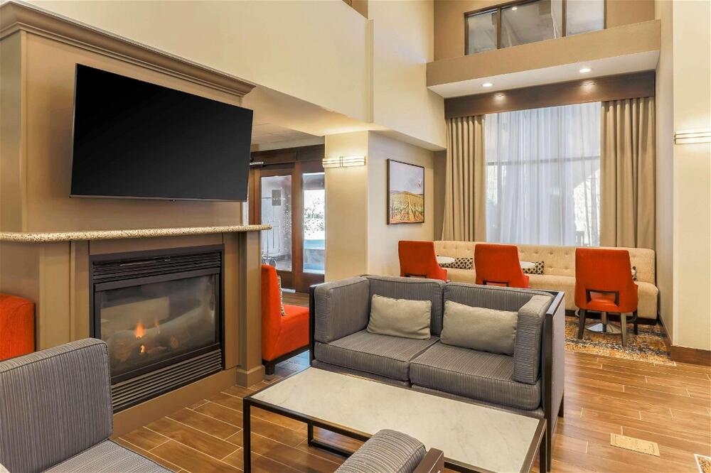 Foto de las zonas nobles de Hotel Hampton Inn &amp;amp; Suites Windsor-Sonoma Wine Country