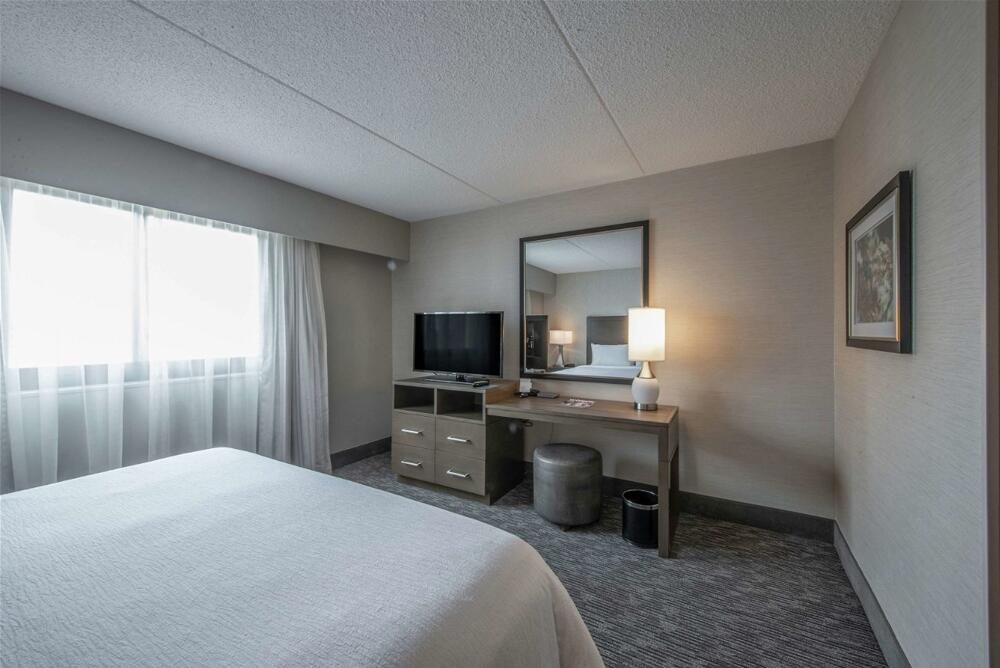 Foto de una habitación de Hotel Embassy Suites Chicago - Schaumburg/Woodfield