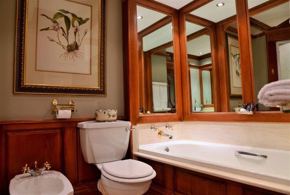 Foto del baño de Hotel Avani Gaborone Resort &amp;amp; Casino