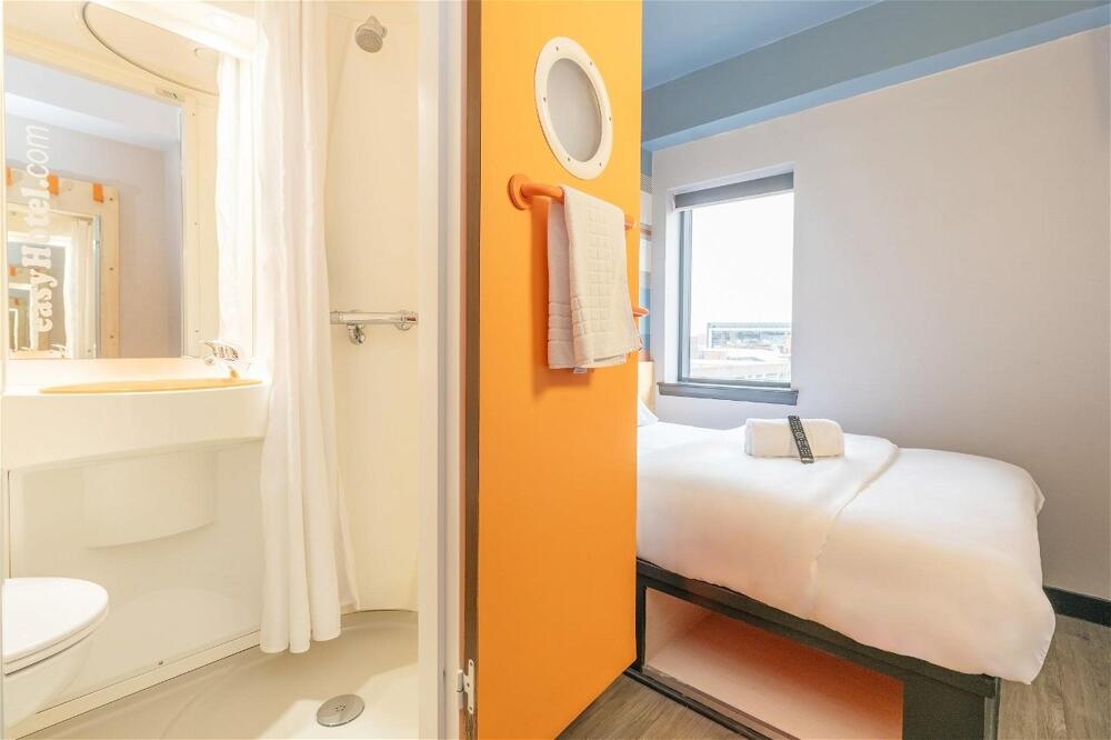 Foto de una habitación de easyHotel Glasgow City