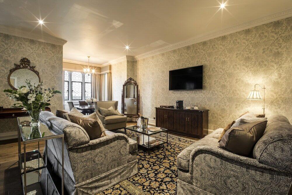 Foto de una habitación de Eastwell Manor, Champneys Hotel &amp;amp; Spa