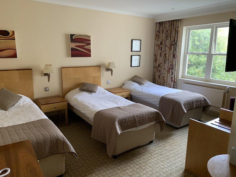 Foto de una habitación de Buckerell Lodge Hotel