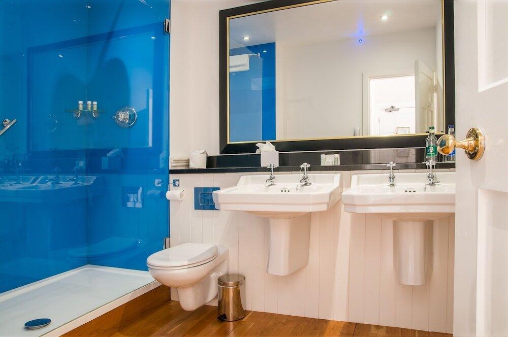 Foto del baño de Hotel The Dunraven, Adare