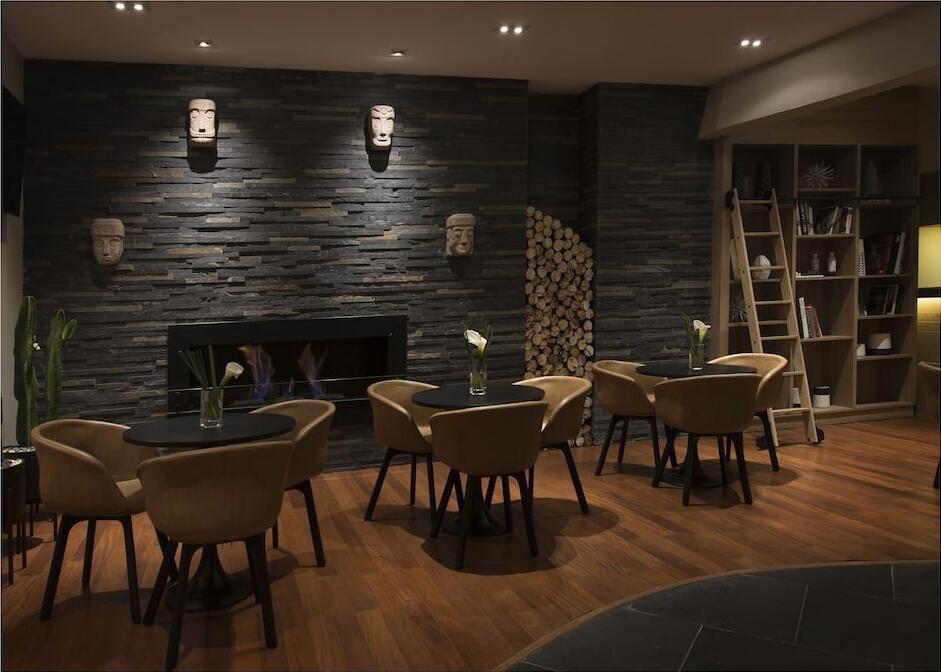 Foto de restauración de Casa Grande Suites