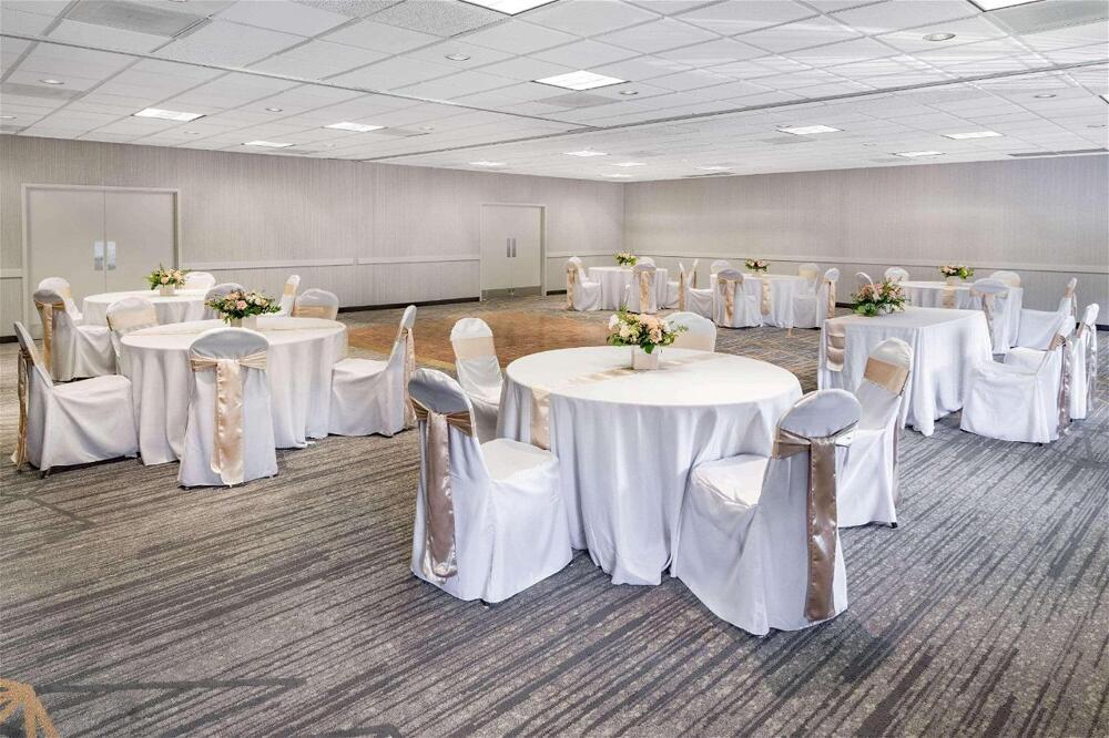 Foto de restauración de Hotel Wyndham Garden San Diego
