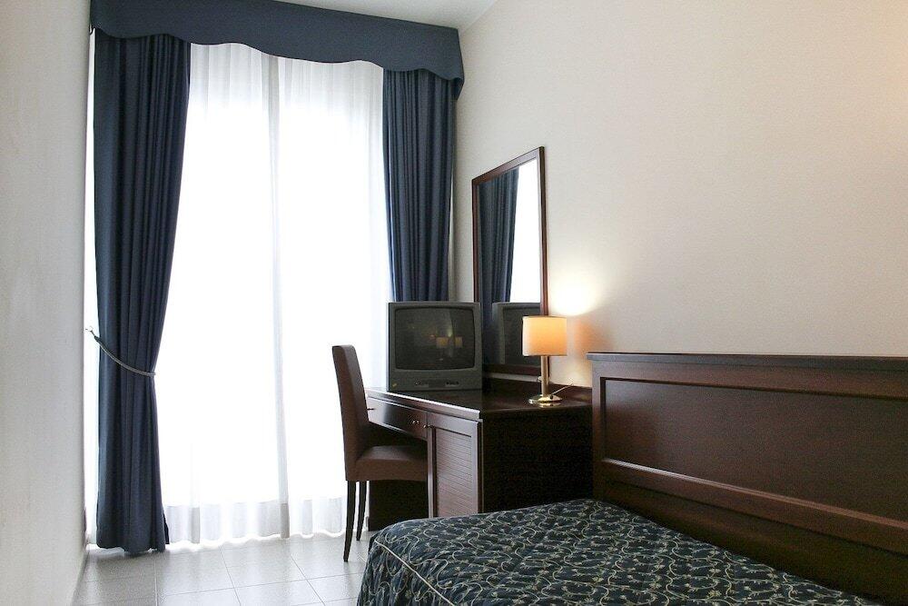 Foto de una habitación de Hotel Mediterraneo