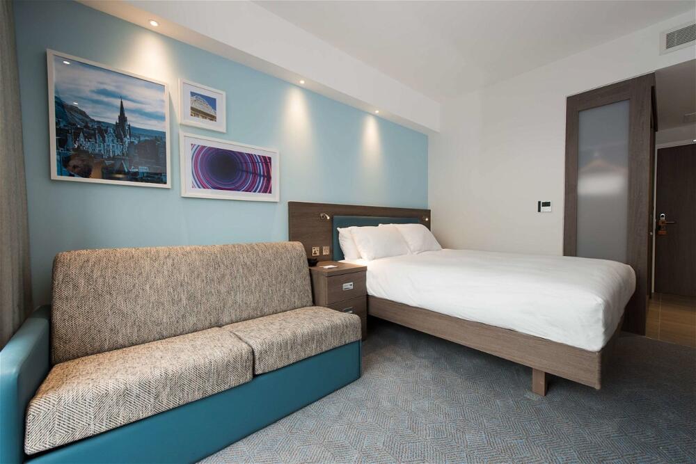 Foto de una habitación de Hotel Hampton by Hilton Edinburgh West End