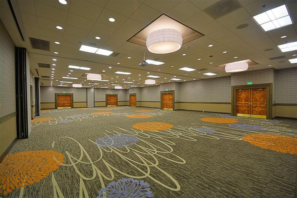 Foto de los servicios de Hotel Embassy Suites by Hilton Denver Central Park