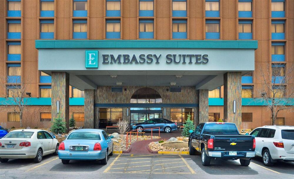 Foto del exterior de Hotel Embassy Suites by Hilton Denver Central Park