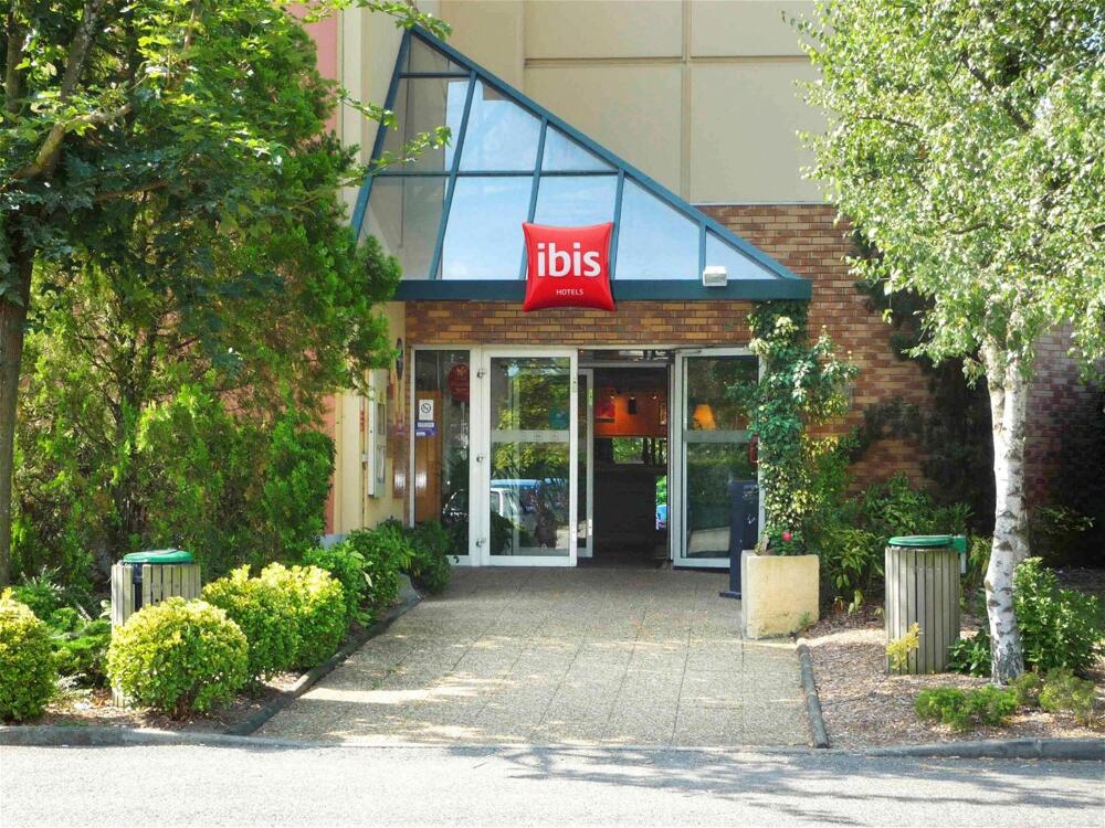 Foto del exterior de Hotel ibis Grenoble Université
