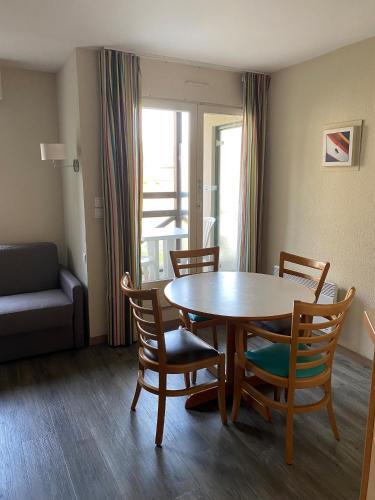 Foto de una habitación de Pierre &amp;amp; Vacances Résidence Ty Mat