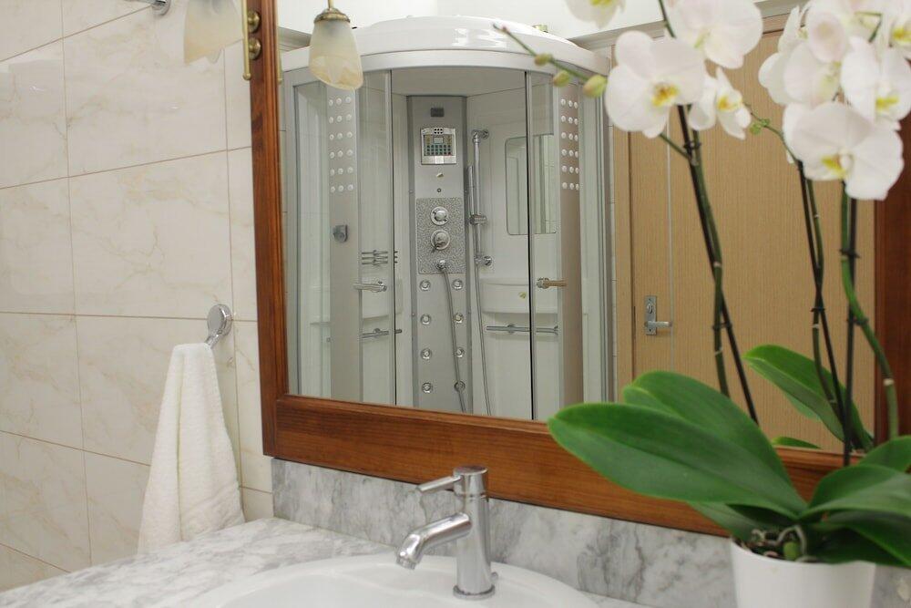 Foto de una habitación de Galaxy Art Hotel