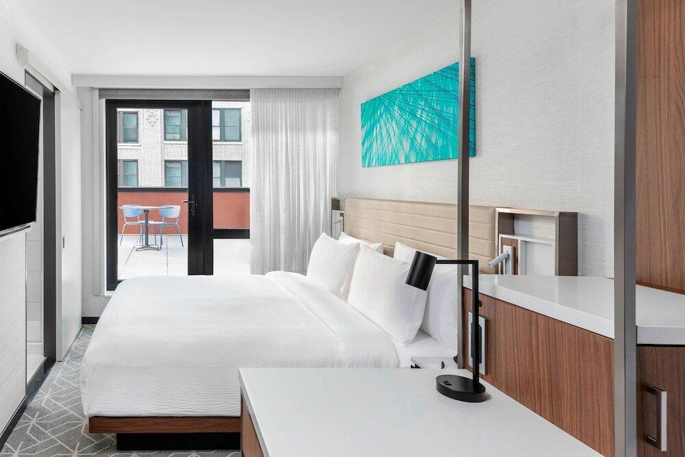 Foto de una habitación de Hotel SpringHill Suites by Marriott New York Manhattan/Times Square South