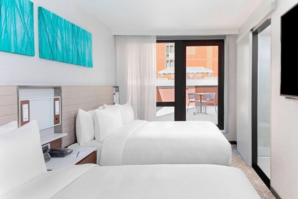 Foto de una habitación de Hotel SpringHill Suites by Marriott New York Manhattan/Times Square South