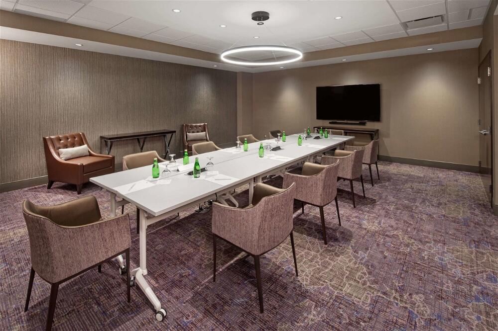 Foto de los servicios de Hotel DoubleTree By Hilton Halifax Dartmouth