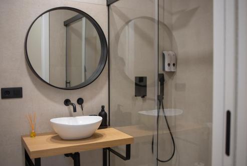 Foto del baño de OIKOS APARTAMENTOS TURÍSTICOS