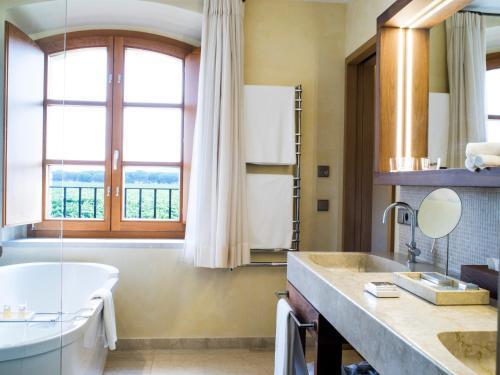 Foto del baño de Hotel Abadia Retuerta Ledomaine