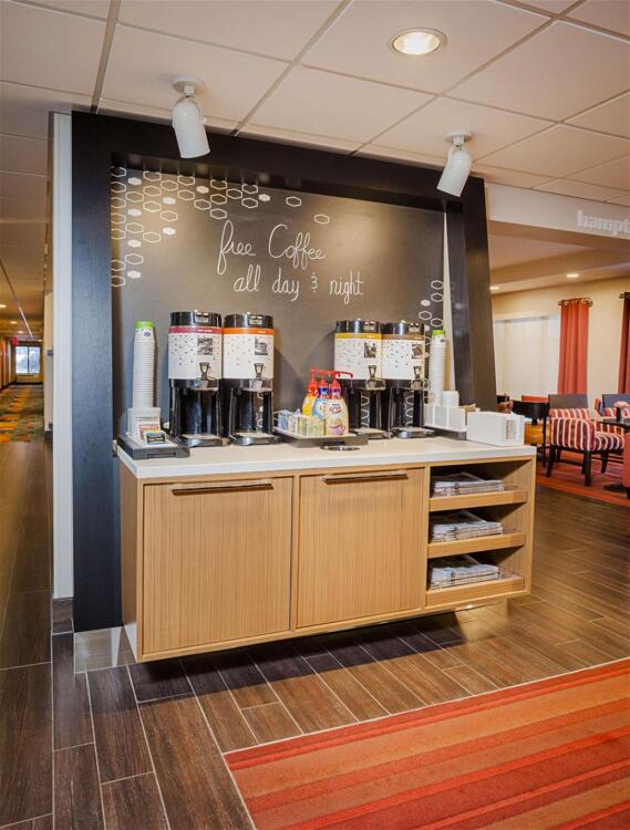 Foto de restauración de Hotel Hampton Inn Madison East Towne Mall Area
