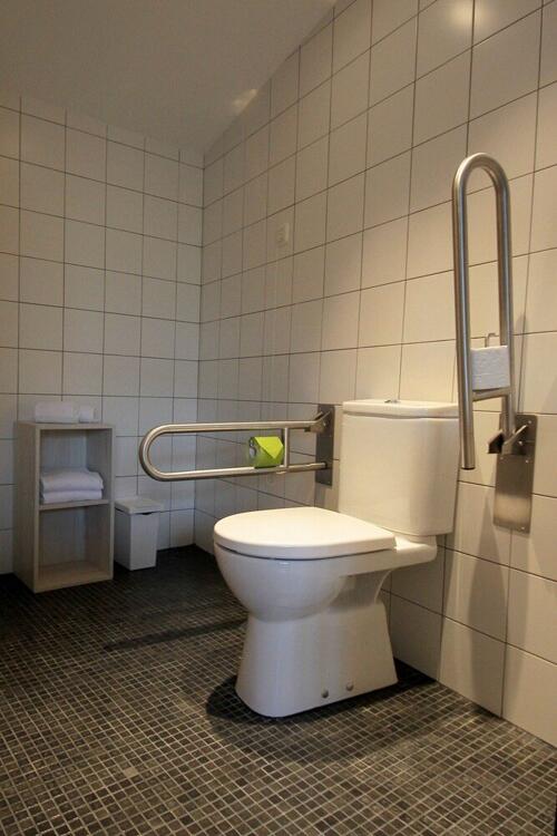 Foto del baño de Complutum Hostel