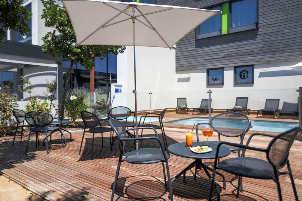 Foto de los servicios de Hotel Campanile Carcassonne Est - La Cité