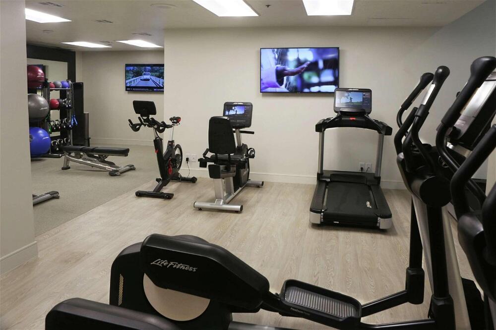 Foto de los servicios de Hotel Embassy Suites by Hilton Los Angeles International Airport South