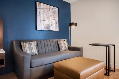Foto de una habitación de SureStay Hotel by Best Western Secaucus Meadowlands
